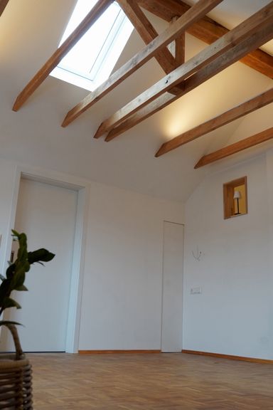 Ausbau Dachgeschoss mit sichtbaren Balken